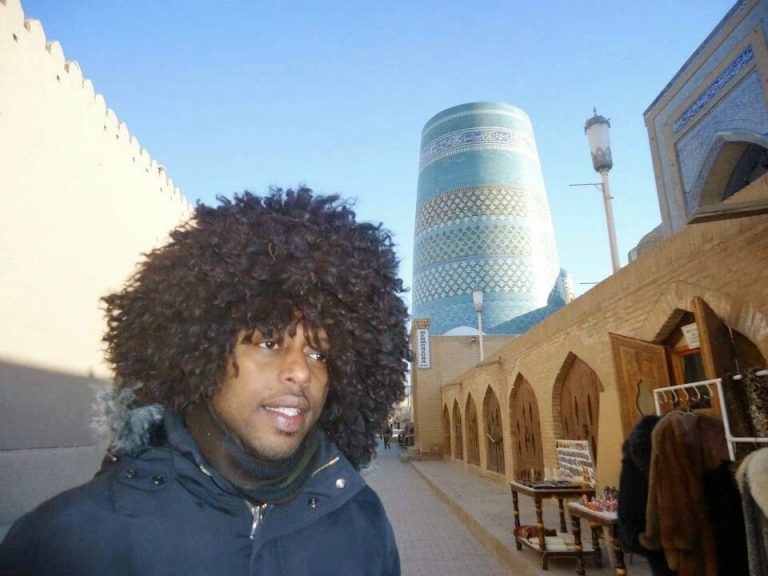 Dhaqtar Soomaali, Maqaalo, Caafiye